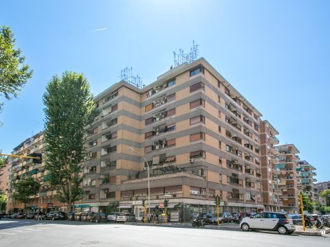Via Oderisi da Gubbio, 62 - Roma