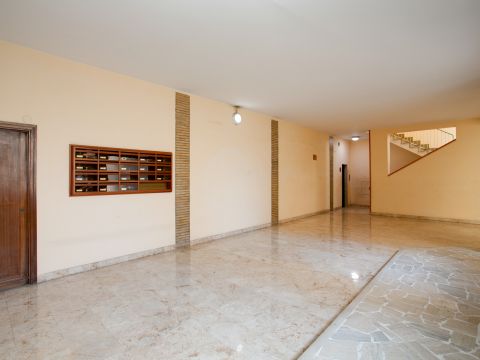 Via Oderisi da Gubbio, 62 - Roma