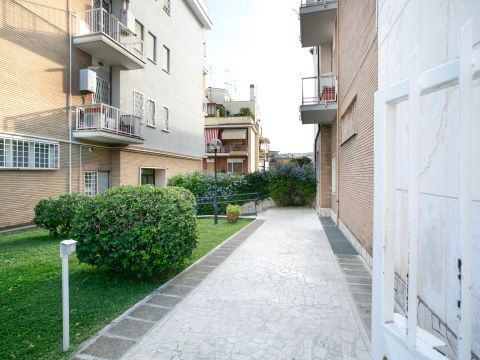 Via Guido Guinizelli, 86 - Roma