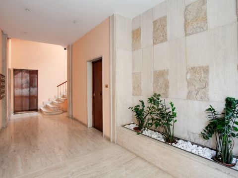 Via Guido Guinizelli, 86 - Roma