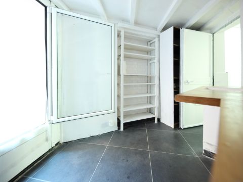 Via Chiaravagna, 108 R - Genova
