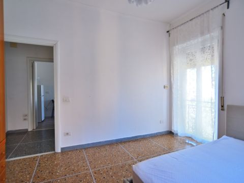 Via Giovanni Alfredo Cesareo, 22 - Roma