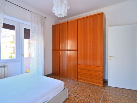 Via Giovanni Alfredo Cesareo, 22 - Roma