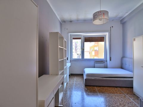 Via Giovanni Alfredo Cesareo, 22 - Roma