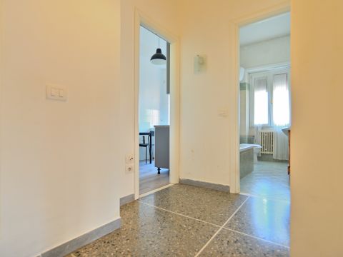Via Giovanni Alfredo Cesareo, 22 - Roma