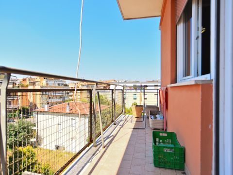 Via Giovanni Alfredo Cesareo, 22 - Roma