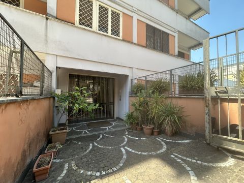 Via Giovanni Alfredo Cesareo, 22 - Roma