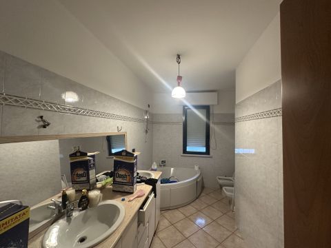 Via Scafa, 1 - Collecorvino