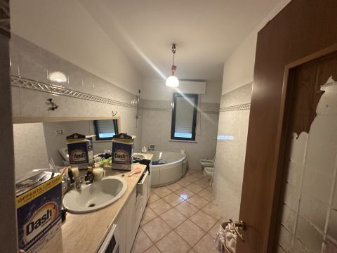 Via Scafa, 1 - Collecorvino