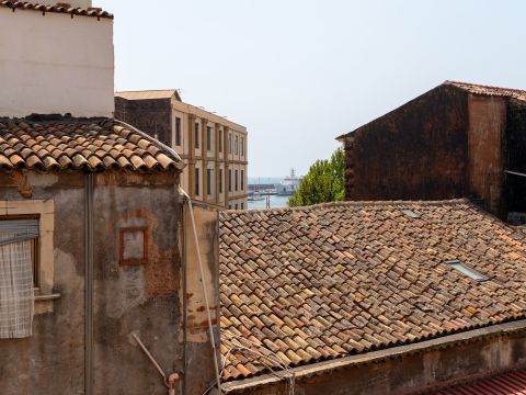 Via Serravalle, 42 - Catania