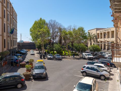 Via Serravalle, 42 - Catania