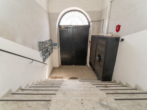 Via Serravalle, 42 - Catania