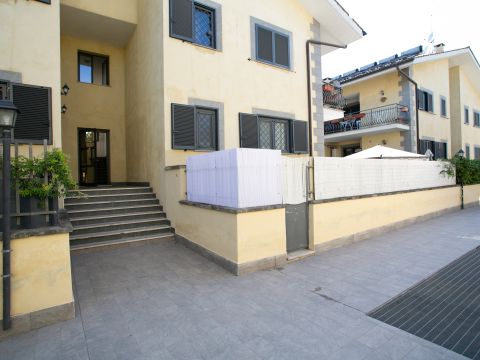 Via del Casale Lumbroso, 152 - Roma