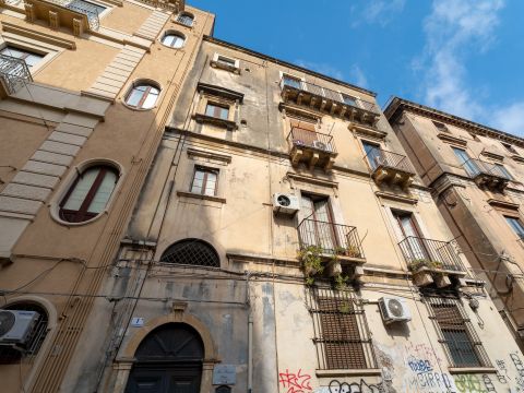 Via Caronda, 7 - Catania