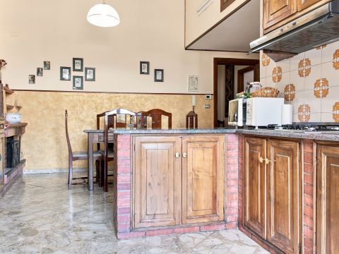 Via Raffaele Baldi, 68 - Cava De' Tirreni