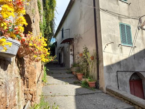 Via Papiro, 13 - Acquapendente