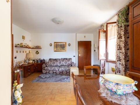 Via Pietro Nenni, 18 - Collesalvetti