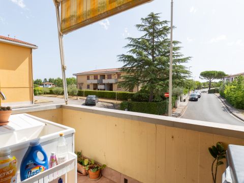 Via Pietro Nenni, 18 - Collesalvetti