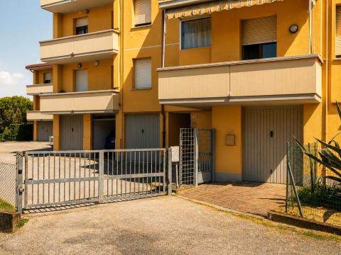 Via Pietro Nenni, 18 - Collesalvetti