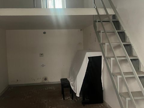 Via Enrico Alvino, 2 - Napoli