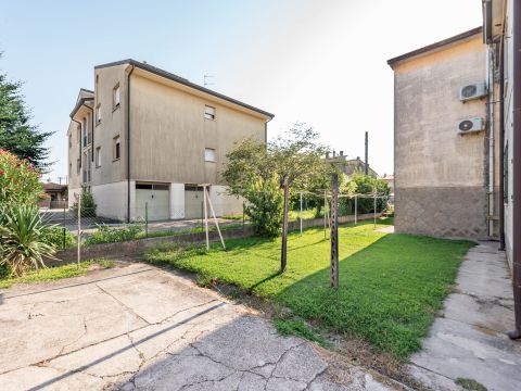Via Gherardo Ghirardini, 10 - Rovigo