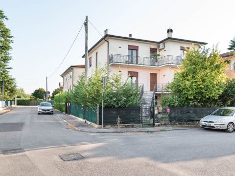 Via Santa Giustina, 16 - Selvazzano Dentro