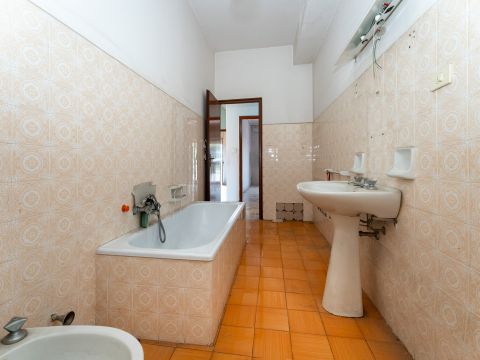Via J. F. Kennedy, 23 - Sant'agata Li Battiati