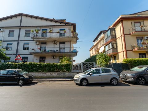Via J. F. Kennedy, 23 - Sant'agata Li Battiati