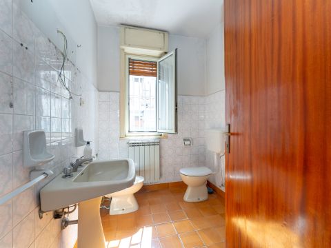 Via J. F. Kennedy, 23 - Sant'agata Li Battiati