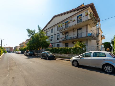 Via J. F. Kennedy, 23 - Sant'agata Li Battiati