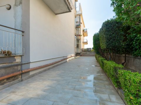Via J. F. Kennedy, 23 - Sant'agata Li Battiati