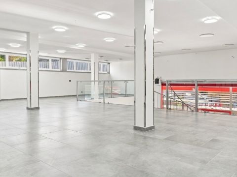 Via Nazionale delle Puglie, 298 Bis - Casoria