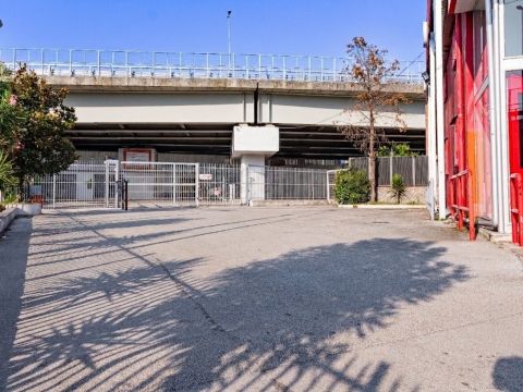 Via Nazionale delle Puglie, 298 Bis - Casoria