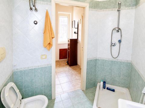 Via Giovanni XXIII, 65 - Tortora