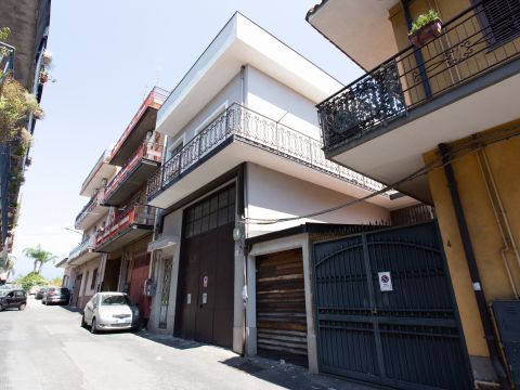 Via Palermo, 8 - San Giovanni La Punta