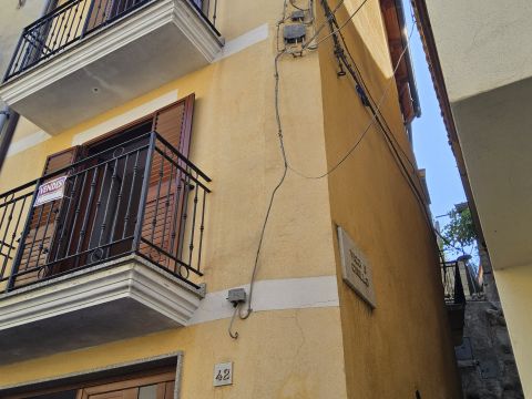 Via Cirillo, 42 - Mammola