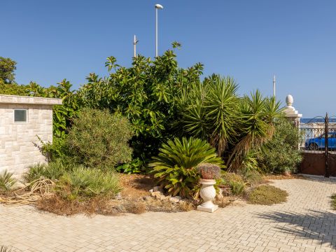 Lungomare Cristoforo Colombo, 240 - Bari