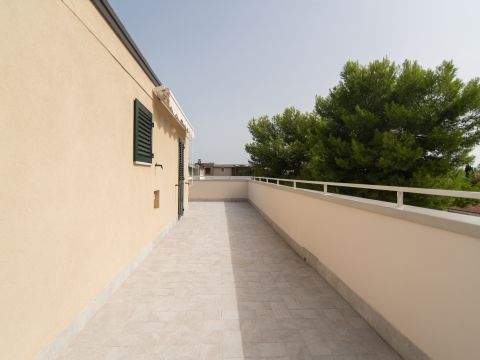 Via degli Oleandri, 3 - Fano