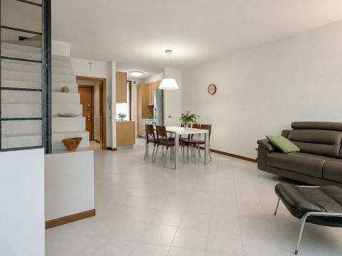 Via Fratelli Bonacina, 4 - Mozzo