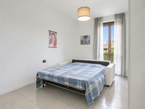 Via A. Mozzi, 33 - Mozzo