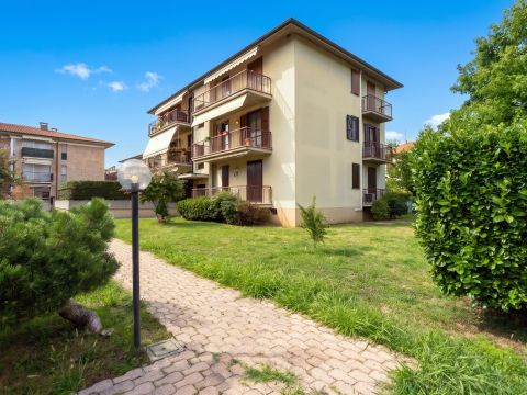 Via A. Mozzi, 33 - Mozzo