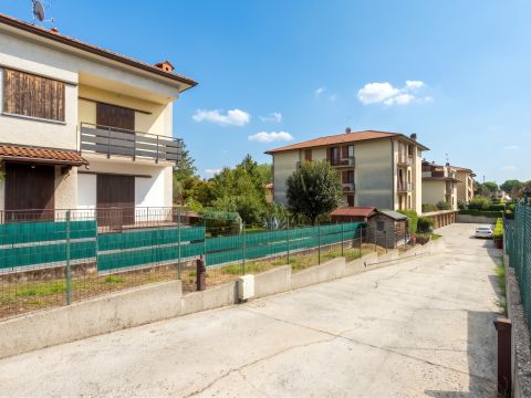 Via A. Mozzi, 33 - Mozzo