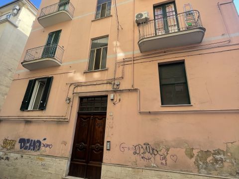 Via Fabrizio Pinto, 6 - Salerno