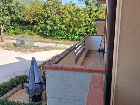 Frazione Isola Centipera - Genga