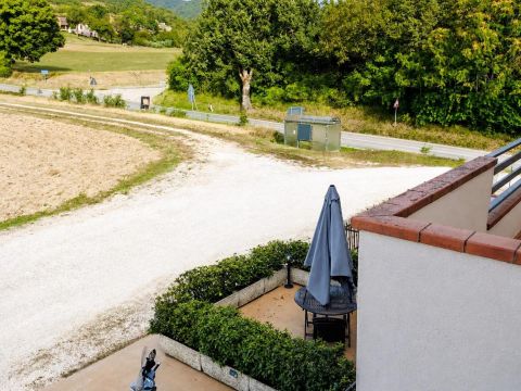 Frazione Isola Centipera - Genga