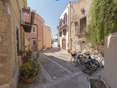 Cortile bagni minerali 12 - Palermo