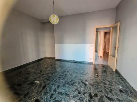 Viale Teocrito, 97 - Siracusa