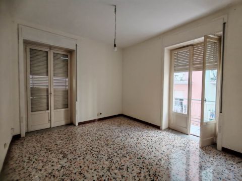 Viale Teocrito, 97 - Siracusa