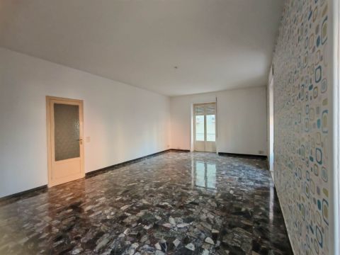 Viale Teocrito, 97 - Siracusa