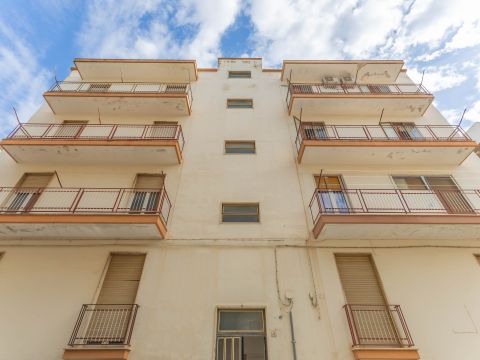 Via Giuseppe de Caro, 11 - Noci